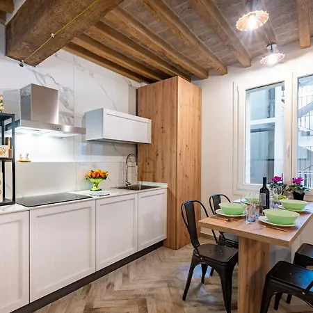 Guesthost - Bixio 29 4 And 6