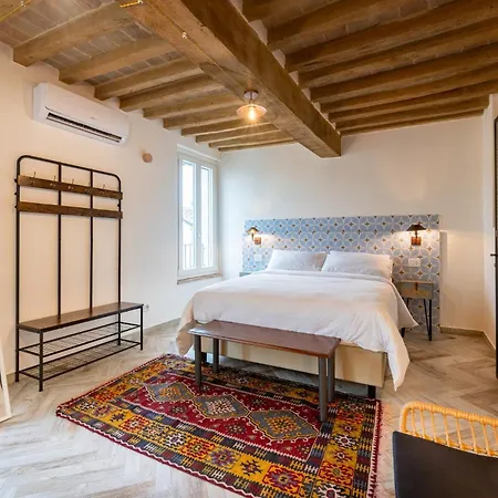 Guesthost - Bixio 29 4 And 6 Apartman Parma