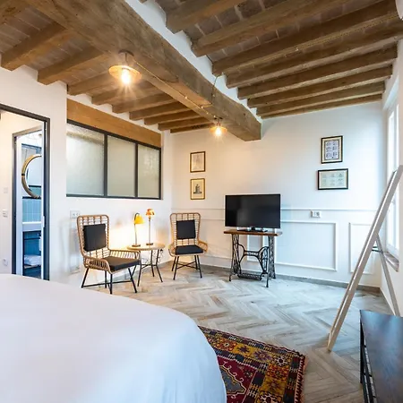 Guesthost - Bixio 29 4 And 6 Parma