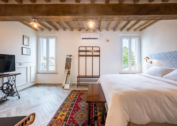 Guesthost - Bixio 29 4 And 6 Apartment Parma