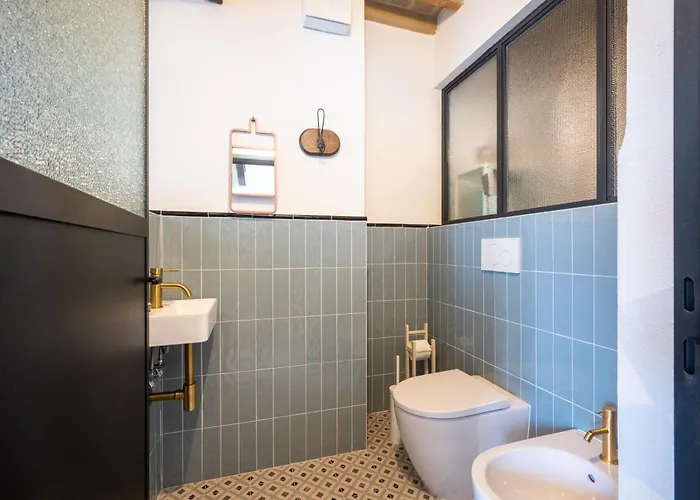 Guesthost - Bixio 29 4 And 6 * Parma